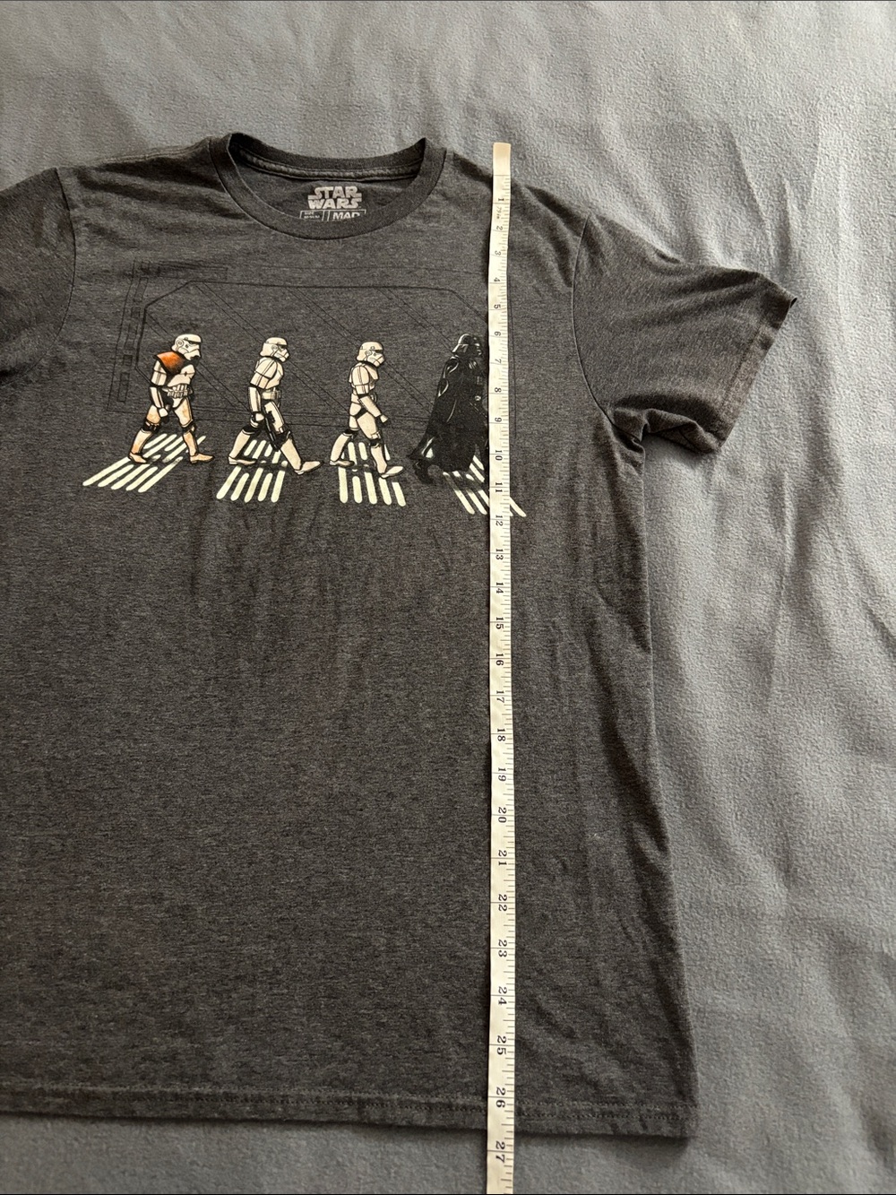 Star Wars Stormtrooper Abbey Road Graphic Tee Gray Darth Vader Shirt Medium - Picture 4 of 6
